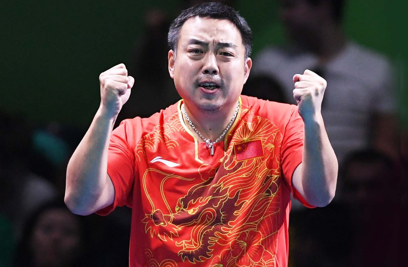 刘国梁点评邓超《中国乒乓》,言辞犀利,句句说到观众的心坎里