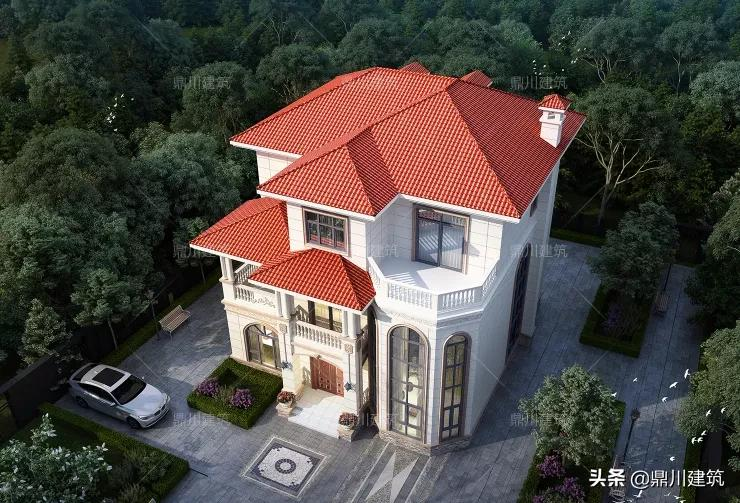 复式三层别墅,设旋转楼梯户型接地气,7卧室带多功能厅和储藏室