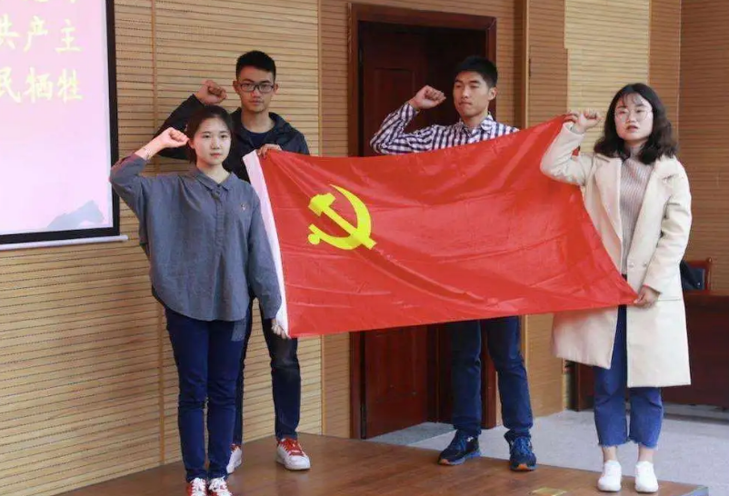 大学生能不能入党，“决定权”不在辅导员手里，同学们应提前了解