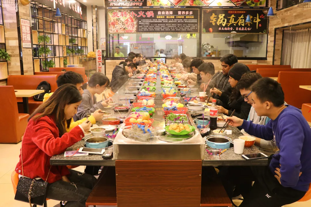 浙江大学的伙食有多好？食堂都是“学霸”级别！想不胖都难