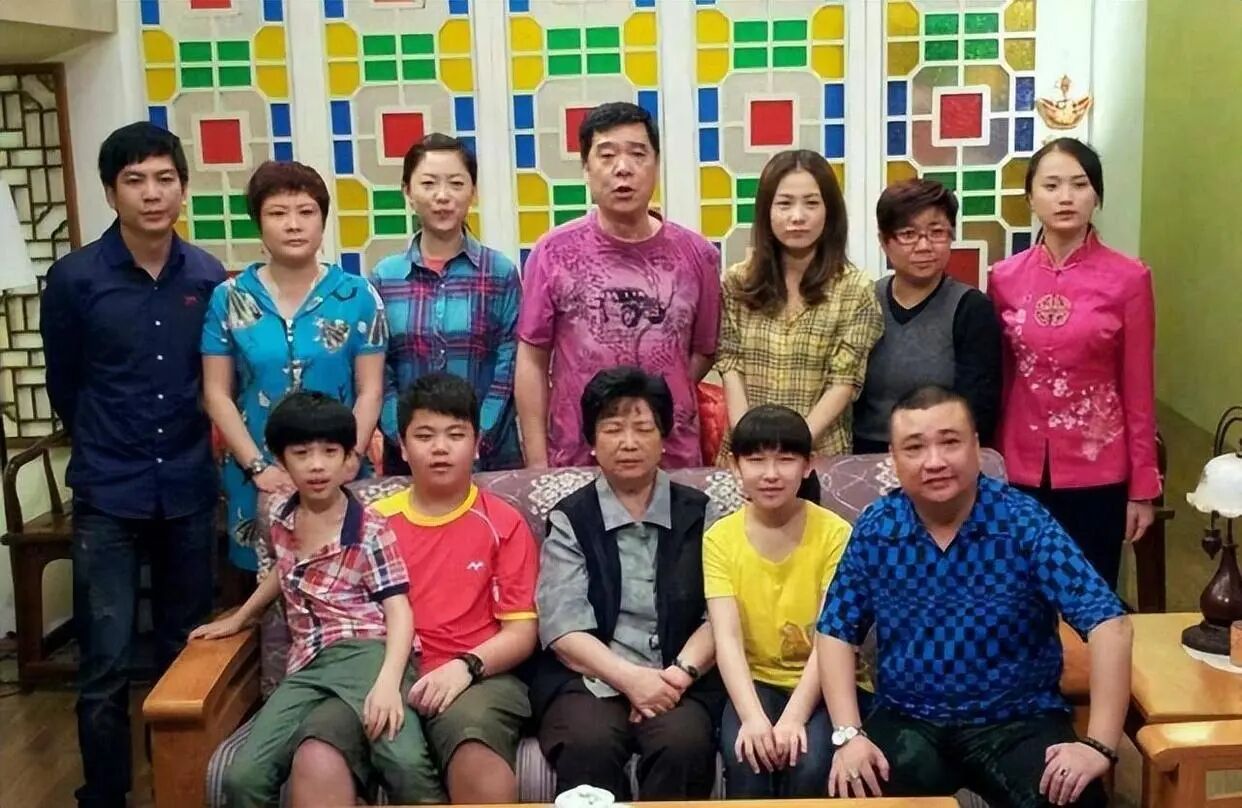 "康保罗"谢恩留学第四年,他与康祈祖的父子缘已尽,孙德林接班