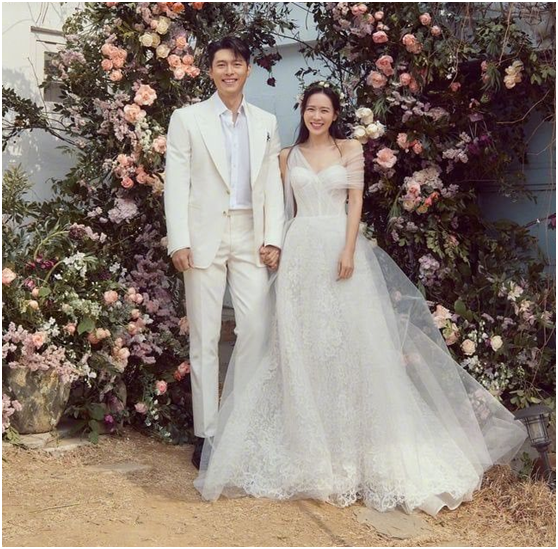 明星婚纱照图片大全(女星婚纱照大赏) - 赤虎壹号