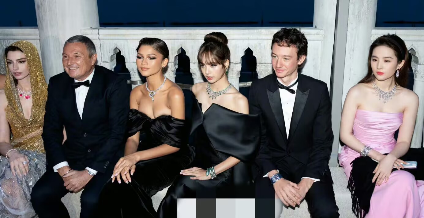 宝格丽代言人比美,lisa像公主,海瑟薇像女王,刘亦菲被嘲不上镜