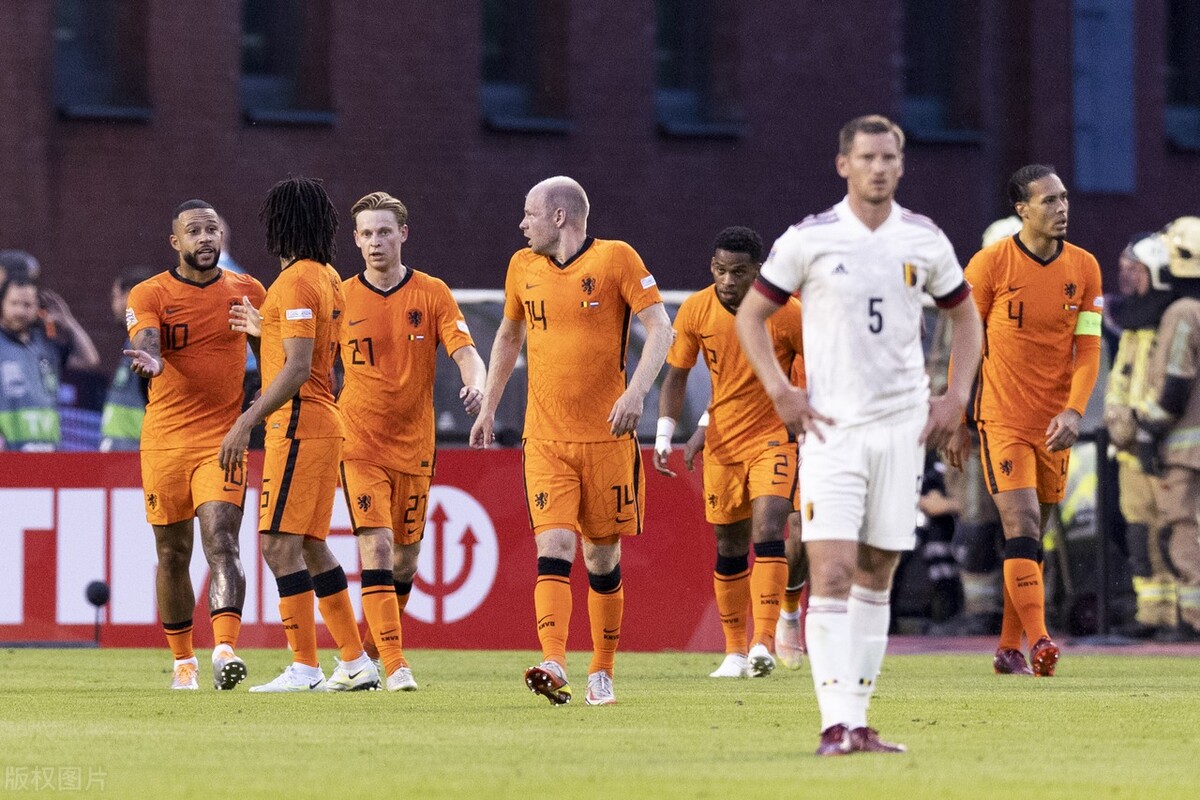 16年足球比赛队(欧国联-荷兰4-1客胜比利时 卢卡库伤退 德佩双响邓弗里斯进球)