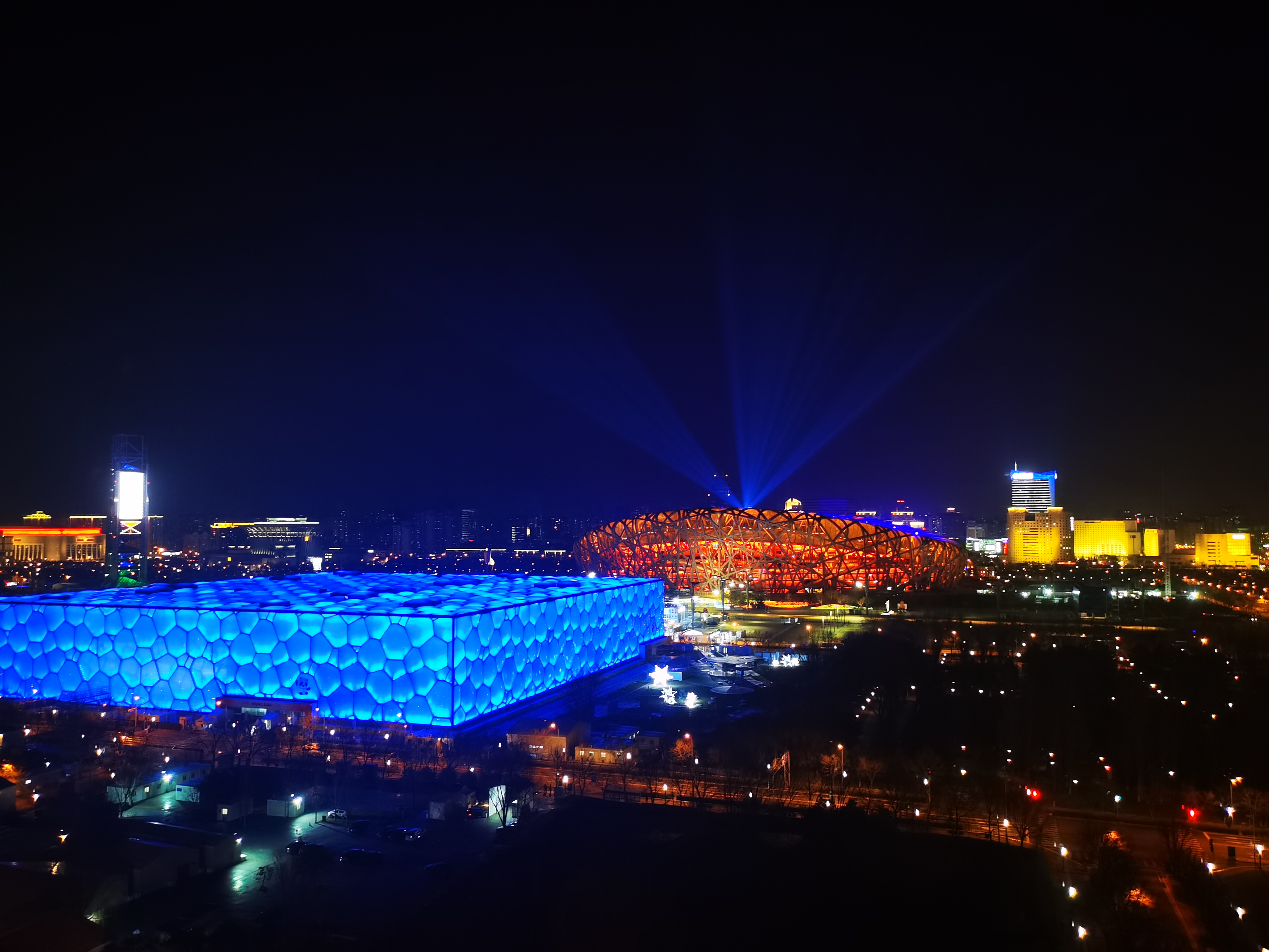 盘古大观本次销售价仅7万/北四环奢阔平层大宅俯瞰鸟巢水立方 盘古大观 本次销售价仅7万/ 北四环奢阔平层大宅 俯瞰鸟巢水立方