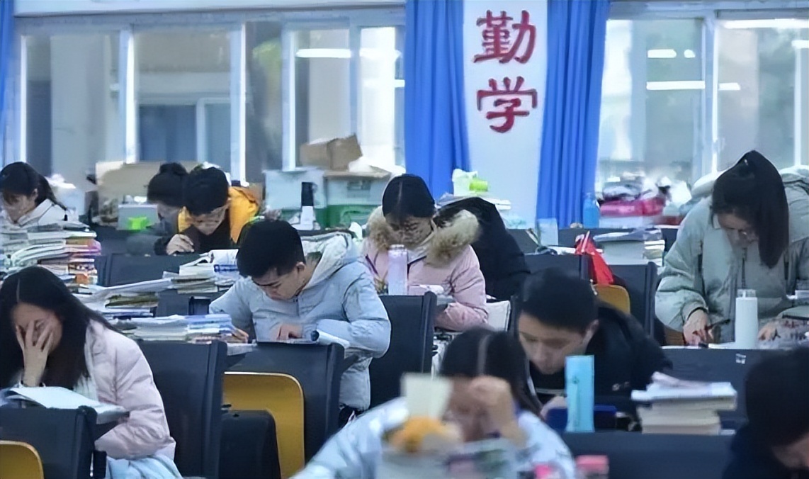 大学容易“挂科”的学科排行榜，补考比考试还难，新生报考要谨慎