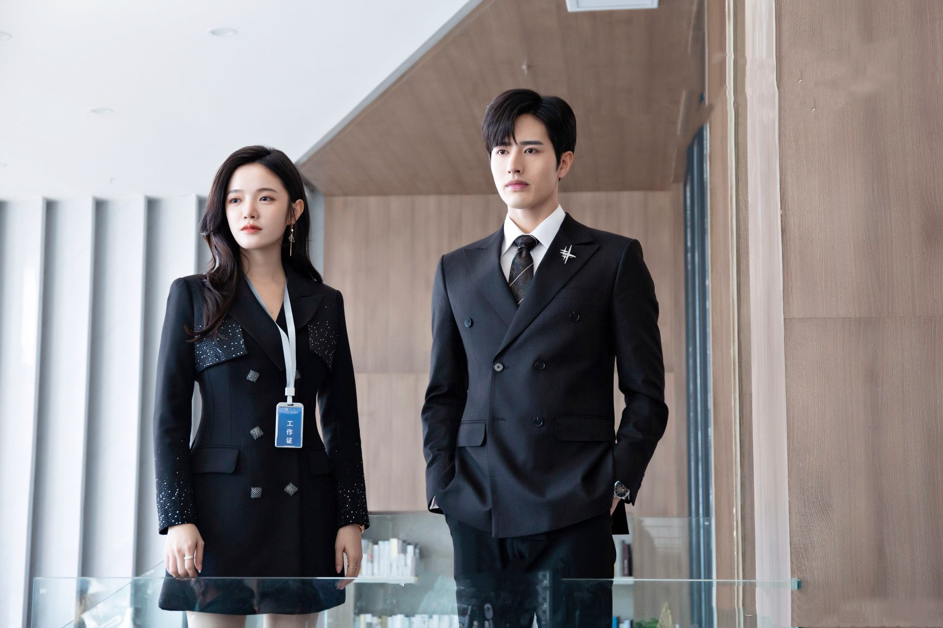 《骑着鱼的猫》连载1:两对甜蜜恋爱,以及霸道总裁的叛逆弟弟