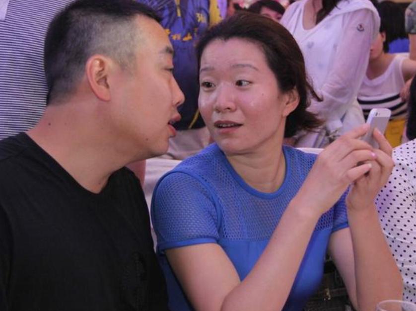 刘国梁妻子王瑾：为爱退出国家队，身价上亿，婆婆把她当女儿疼