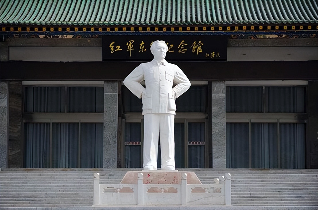 红军逼平西真心不易(1936年长征结束，红军重建根据地有多艰辛？多亏了张学良鼎力相助)