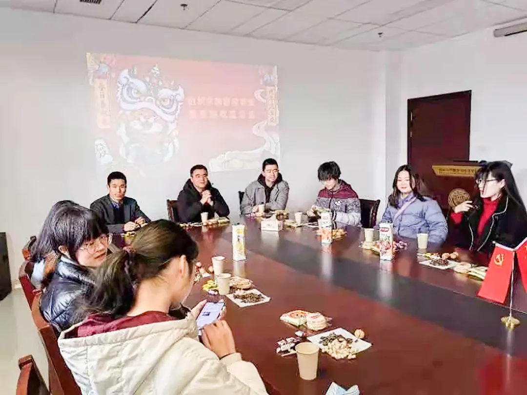 暖心从不缺席，寒假里的重大校园温暖如春