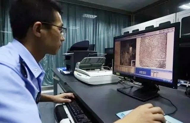 2003年江蘇貪官落馬，手下送錢哄開心，自嘲：對我爸也沒這么孝順