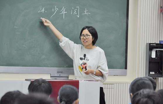 教师队伍“喜从天降”，职称和绩效或调整，部分教师工资涨幅较大