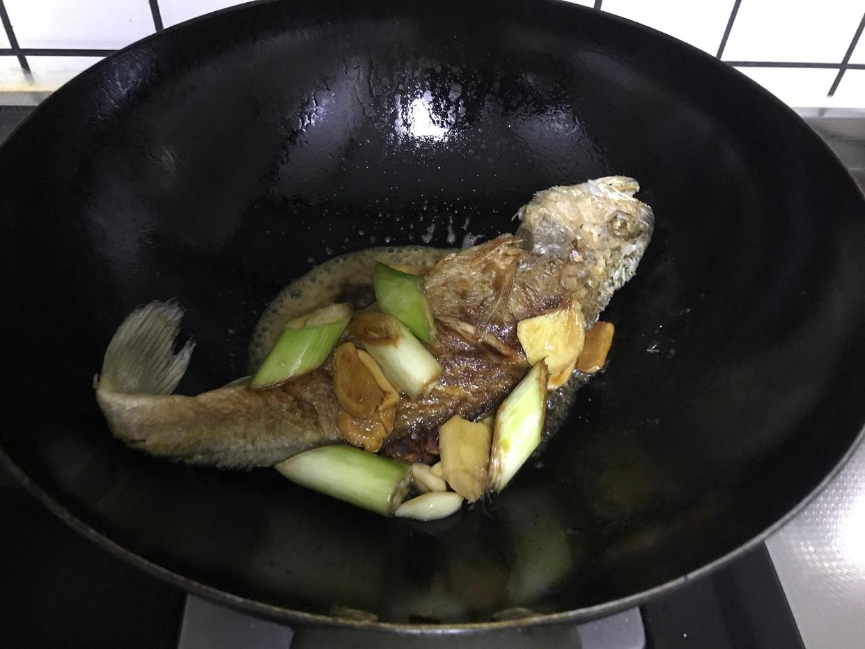 图片[13]-【炖黄花鱼】做法步骤图 肉厚刺少滋补润燥 孩子吃补钙补铁头-起舞食谱网