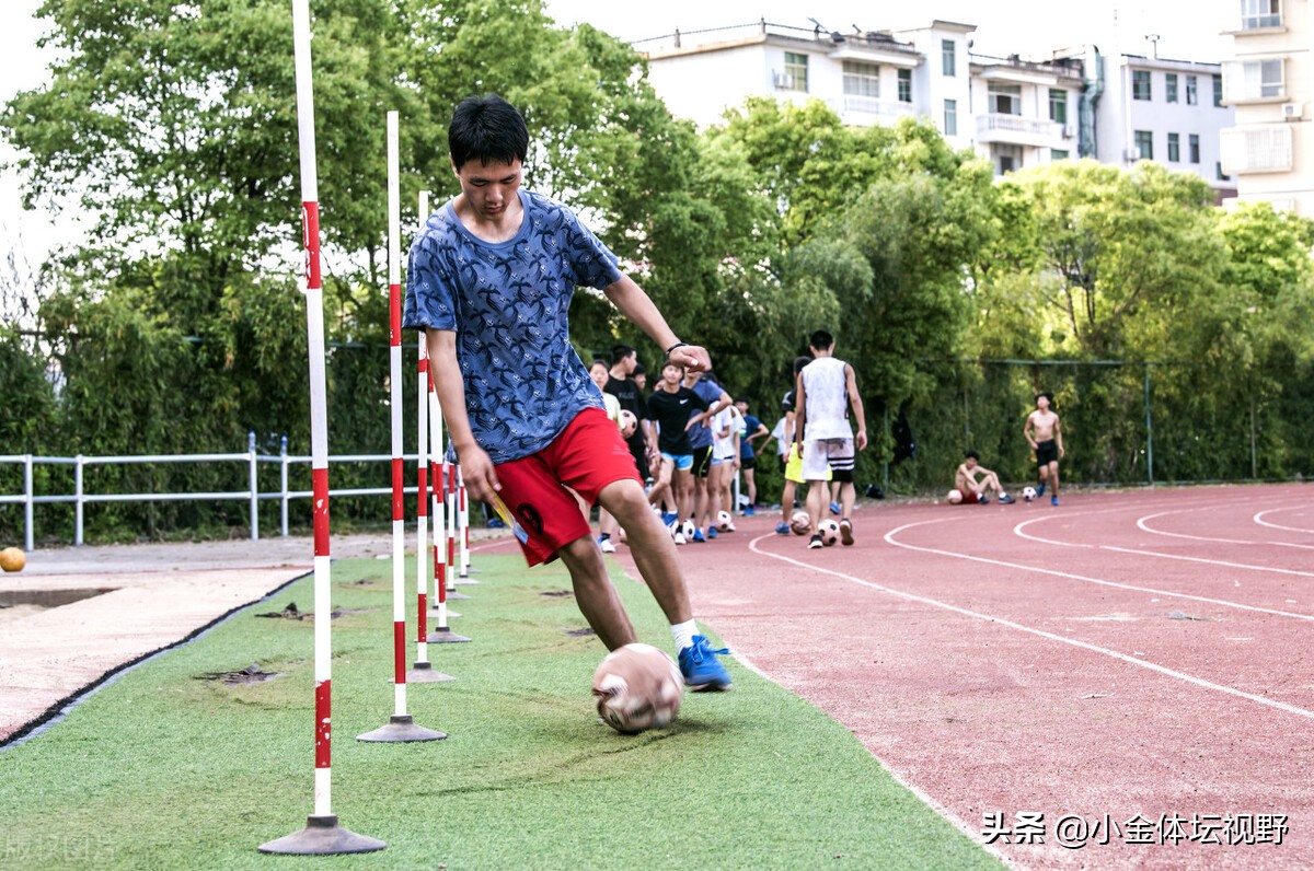 体育中考足球难吗(广州中考开考：11万人参加体育考试，有10万选足球，因为太简单)