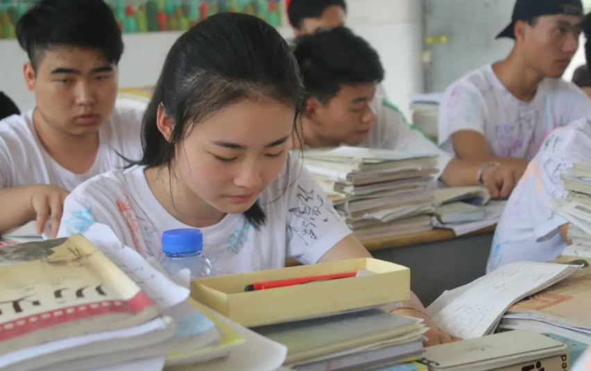 上大学应该选省内还是选省外？两者之间的差距，可不是一星半点