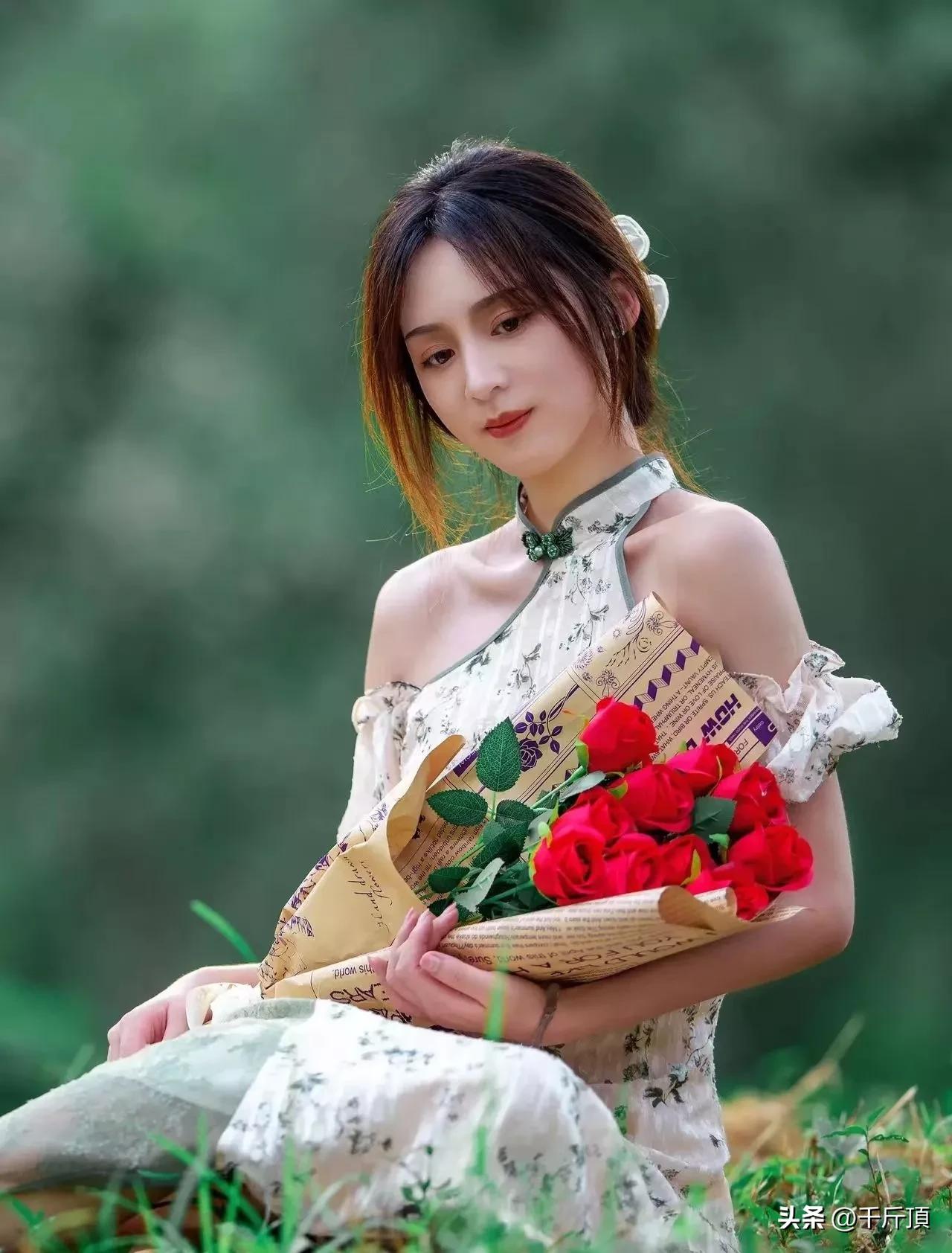 形容笑的好看的句子古风(形容笑的好看的句子古风 )_爱阅读