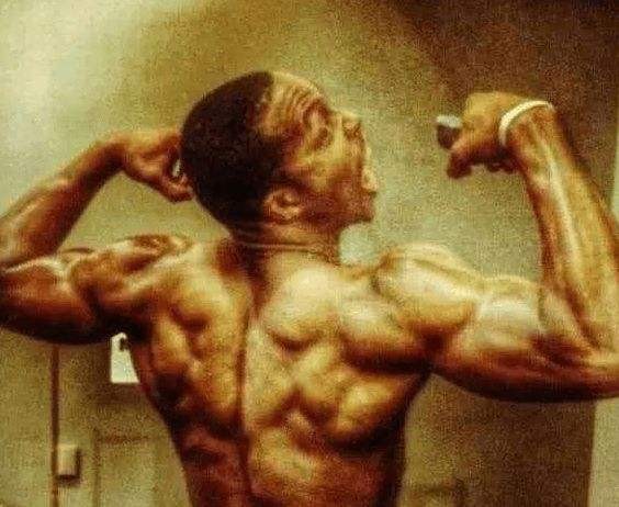 最强nba怎么看衣服穿在谁身上（NBA现役各部位肌肉最强球员，锡安麒麟臂，詹姆斯大腿堪比水桶）