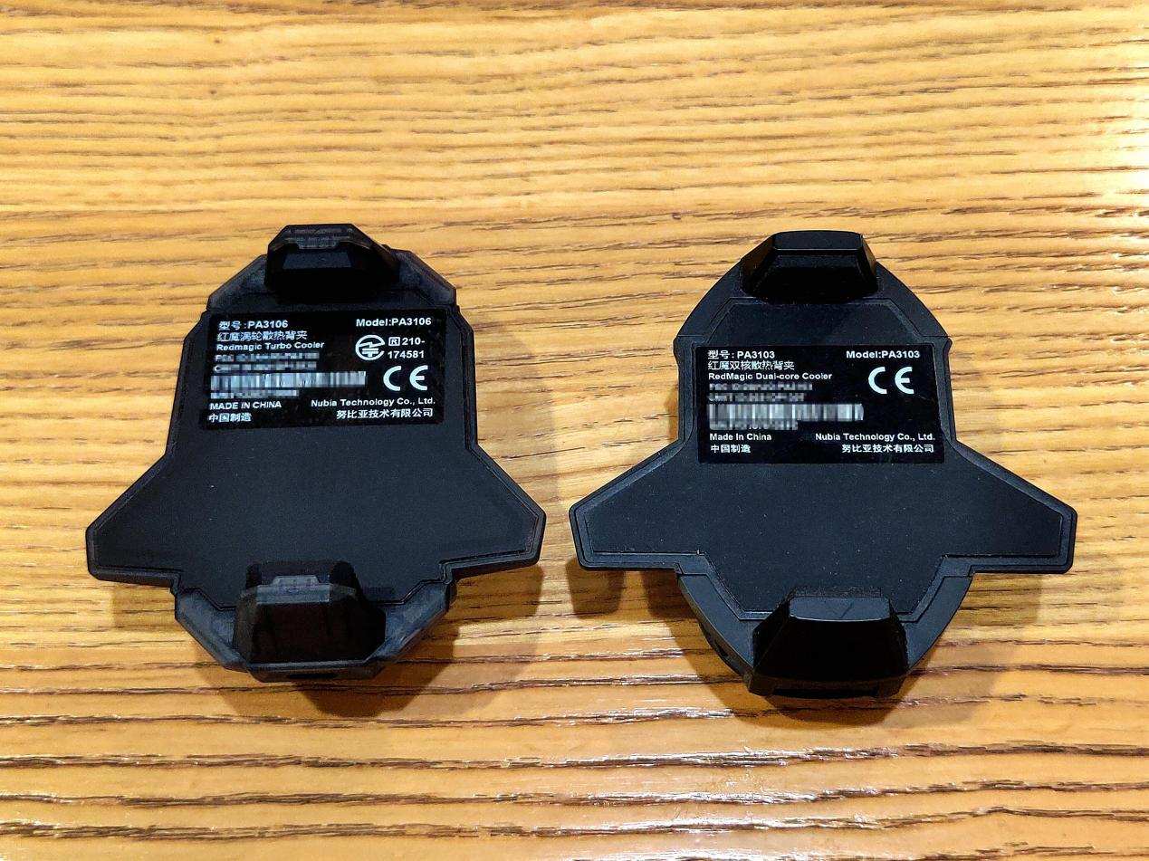 新旧两款对比，新红魔涡轮散热背夹效果更冷、更酷炫
