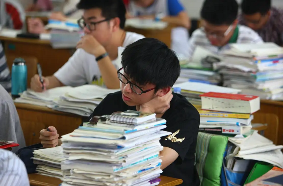 山东臭名昭著的3所大学，毕业证“如同虚设”，当地学生避而远之