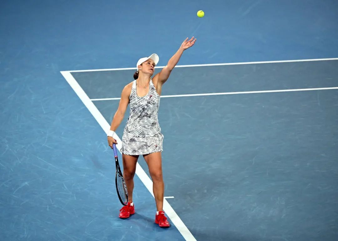 「七场比赛一盘未丢」巴蒂夺得2022年澳网女单冠军！创44年来纪录