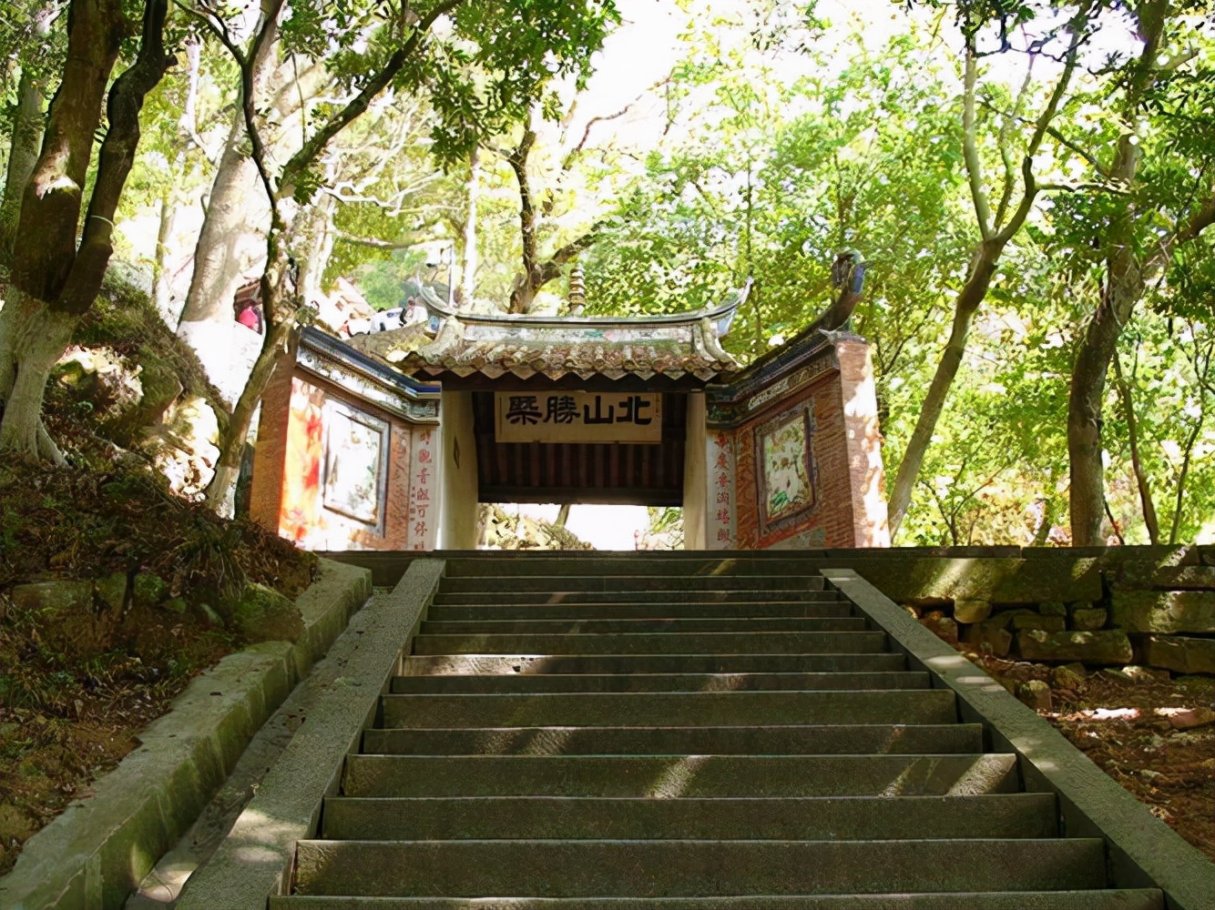 福建一定要去的景区，由三大片区组成，距厦门市106公里