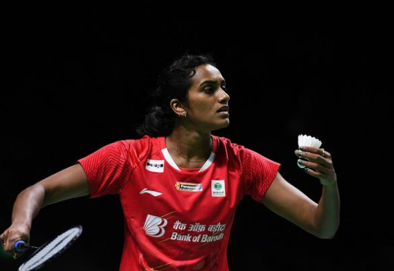 張藝曼戰勝辛杜晉級八強（世錦賽爆出冷門！國羽女單2-0淘汰名將晉級八強，戴資穎再戰辛杜）