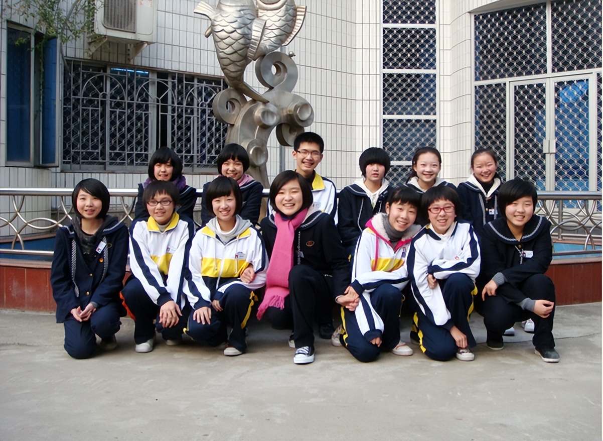 你知道高三家长卑微到什么程度？简直不敢想象，连老师也变柔软了