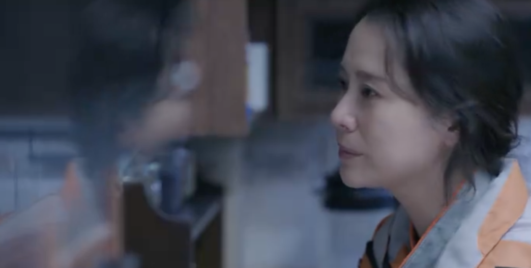 妻子难产时，他竟嫌剖腹产太贵