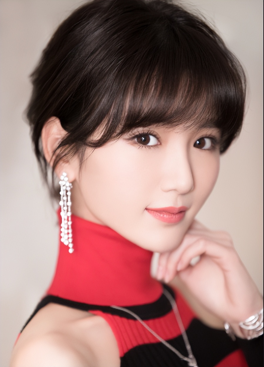 毛晓彤个人资料简介 毛晓彤真实素颜-佳迪双