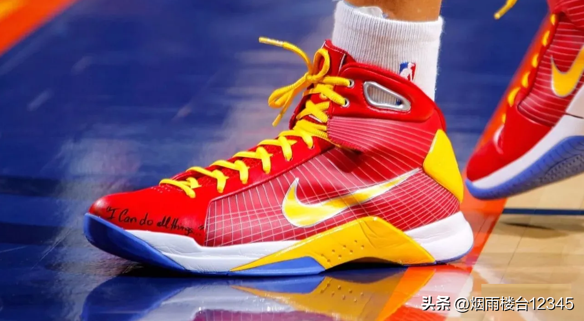 库里1代发售时间（「经典球鞋」Under Armour Curry 1-“第一品牌”到“品牌第一”）