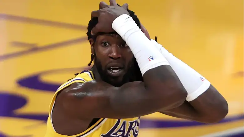 nba為什么沒(méi)有28號(hào)（8000萬(wàn)沒(méi)了，28歲就要離開NBA？3年換3隊(duì)，難怪沒(méi)人敢留你啊）