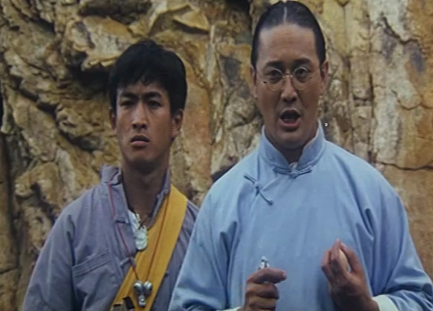 黄鹰弃文从影，找曹查理拍了部另类之作，成了一代人的童年噩梦