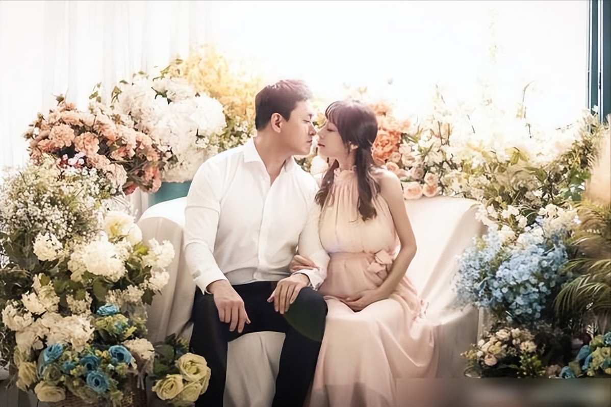 约会三周就闪婚，赵敏雅被家暴惊动警察，曾发短信向前男友求救