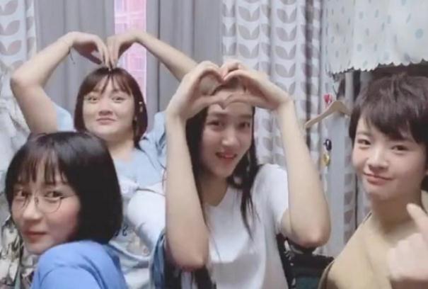 大学让抽烟吗（大学宿舍）