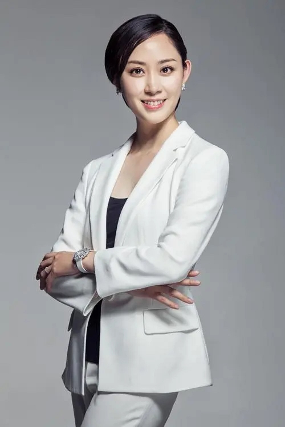 浙江建德新首富80后美女董事长21岁白手创业身价200亿