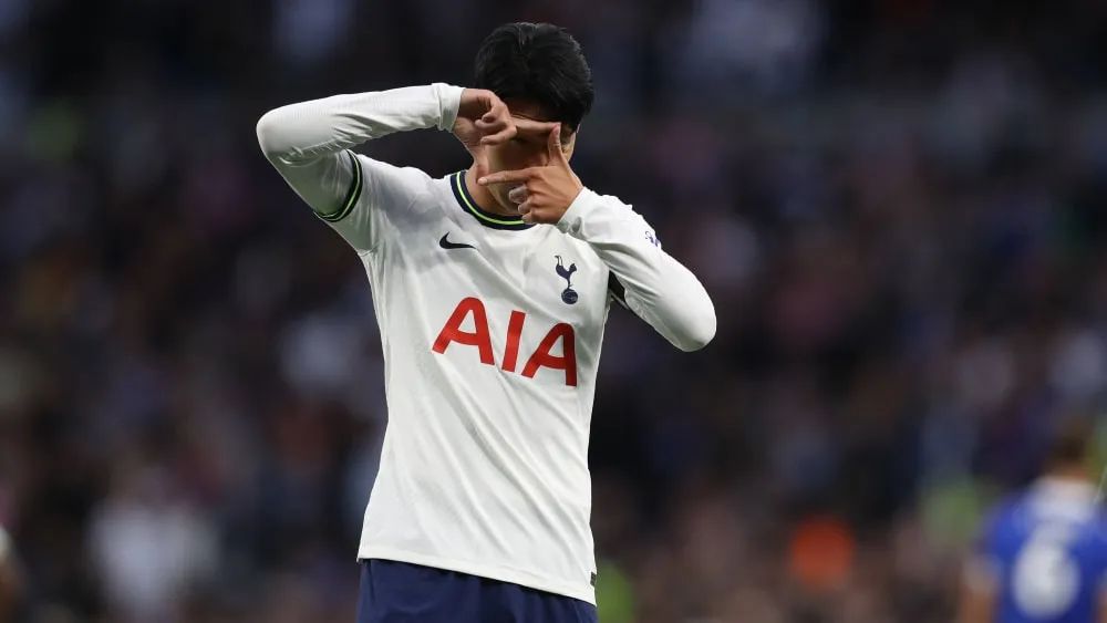 孙兴慜两脚世界波 帽子戏法,追平c罗)