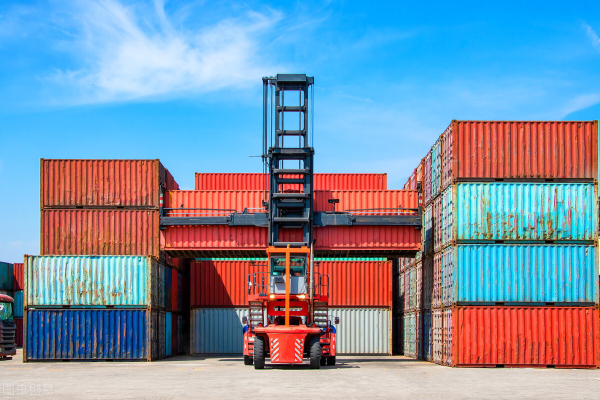 广州女生走私耽美淫秽漫画三千余本被判刑十一年，量刑是否恰当