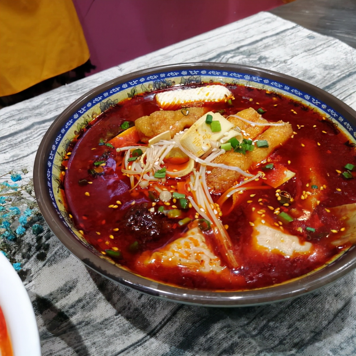 麻辣烫生包怎么煮（不会被妈妈说的麻辣烫健康又美味）