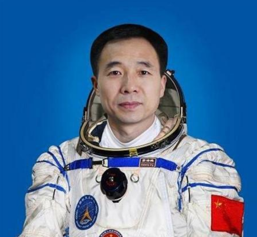 中国航天员景海鹏与妻子张萍的爱情故事
