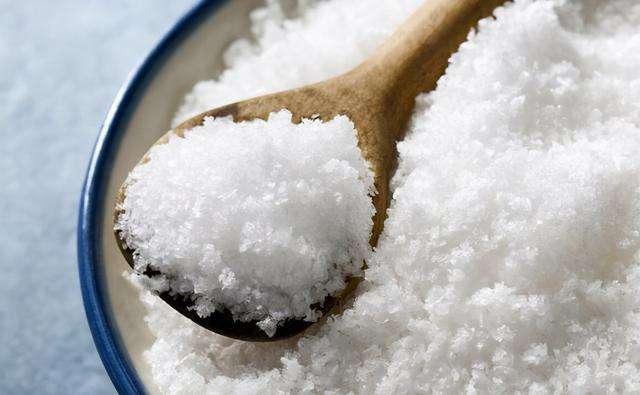 常常吃太咸的东西，会发生什么？提示：身体会出现这几种状况