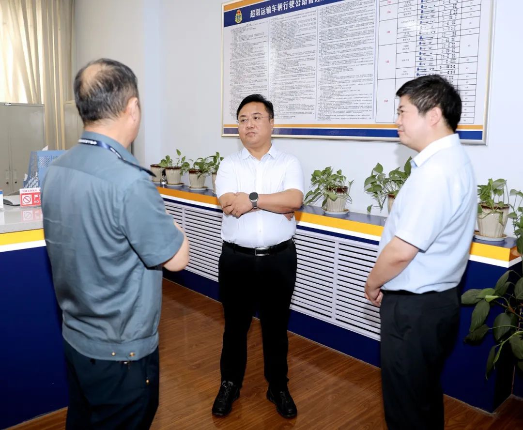 三门峡市交通运输局领导到局机关各科室和部分局直单位调研指导