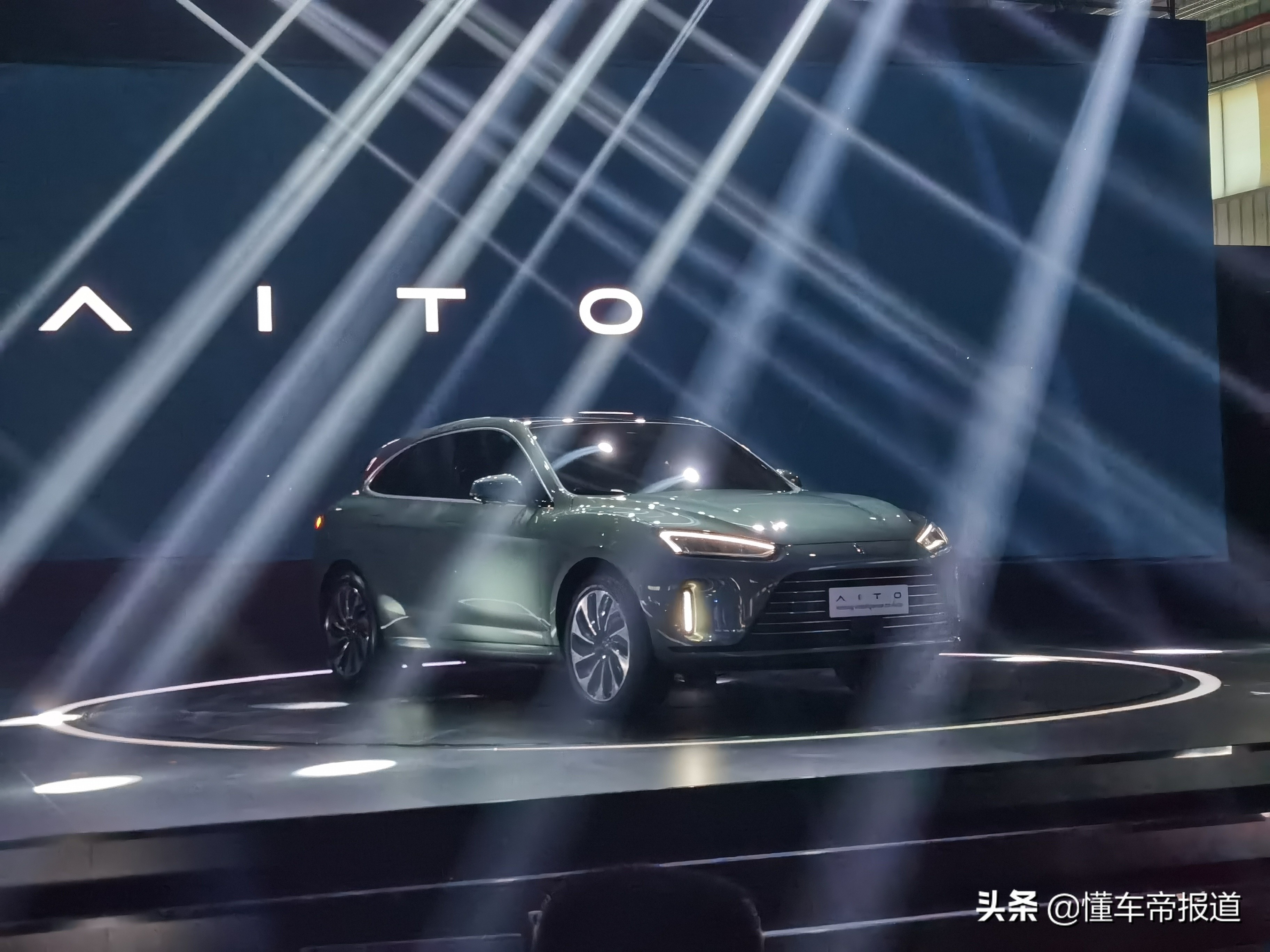 懂车周报| 蔚来最便宜的车来了，“小牛”官宣造车，硬刚理想ONE？