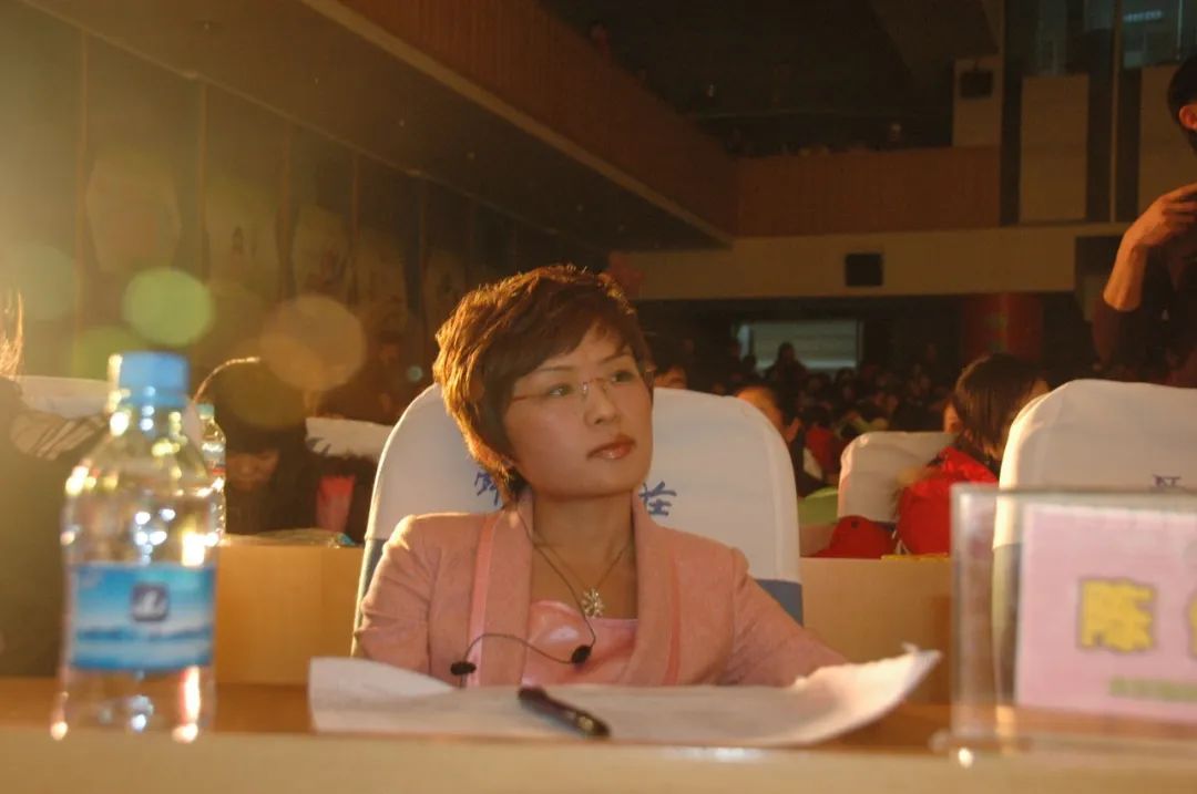 我，济南女儿，山东大学医学院毕业，11年前创业，开了20家美容院