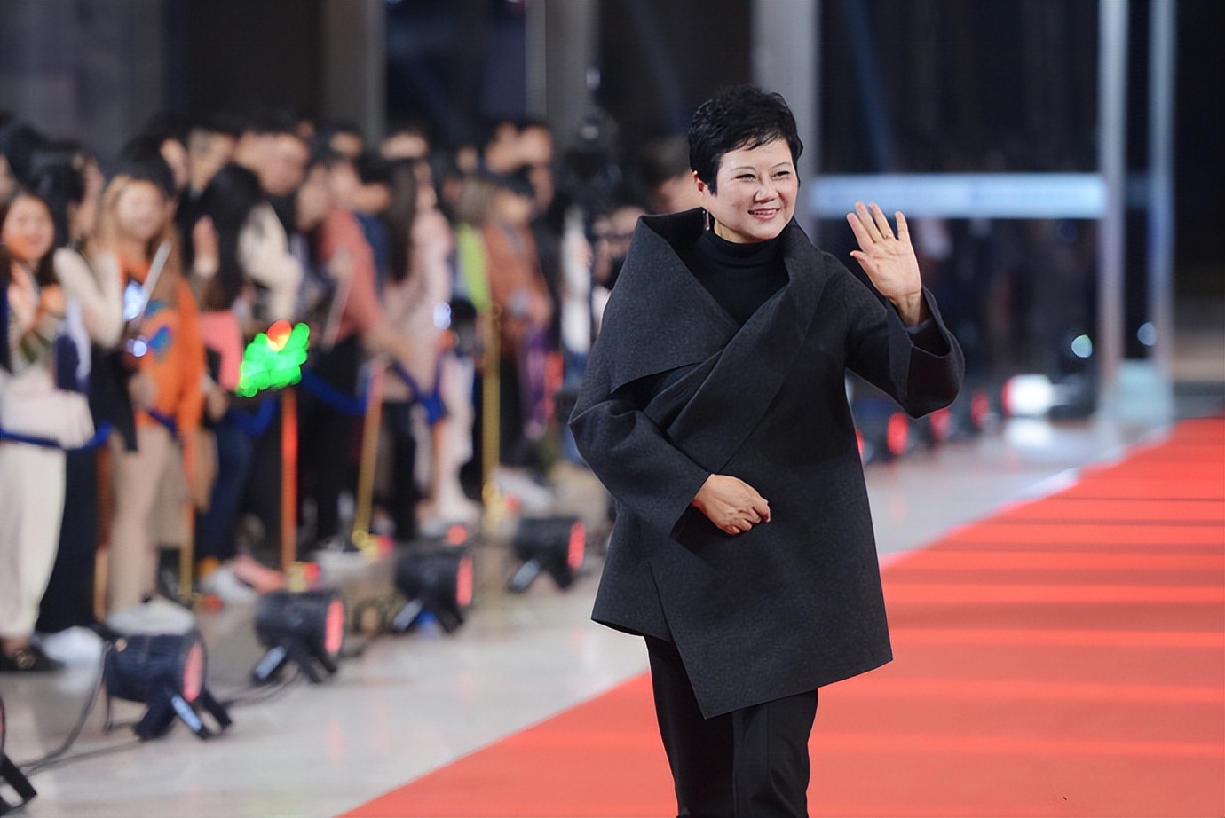 名导胡玫：拍《雍正王朝》成名，再婚找到幸福，丈夫愿做家庭内勤