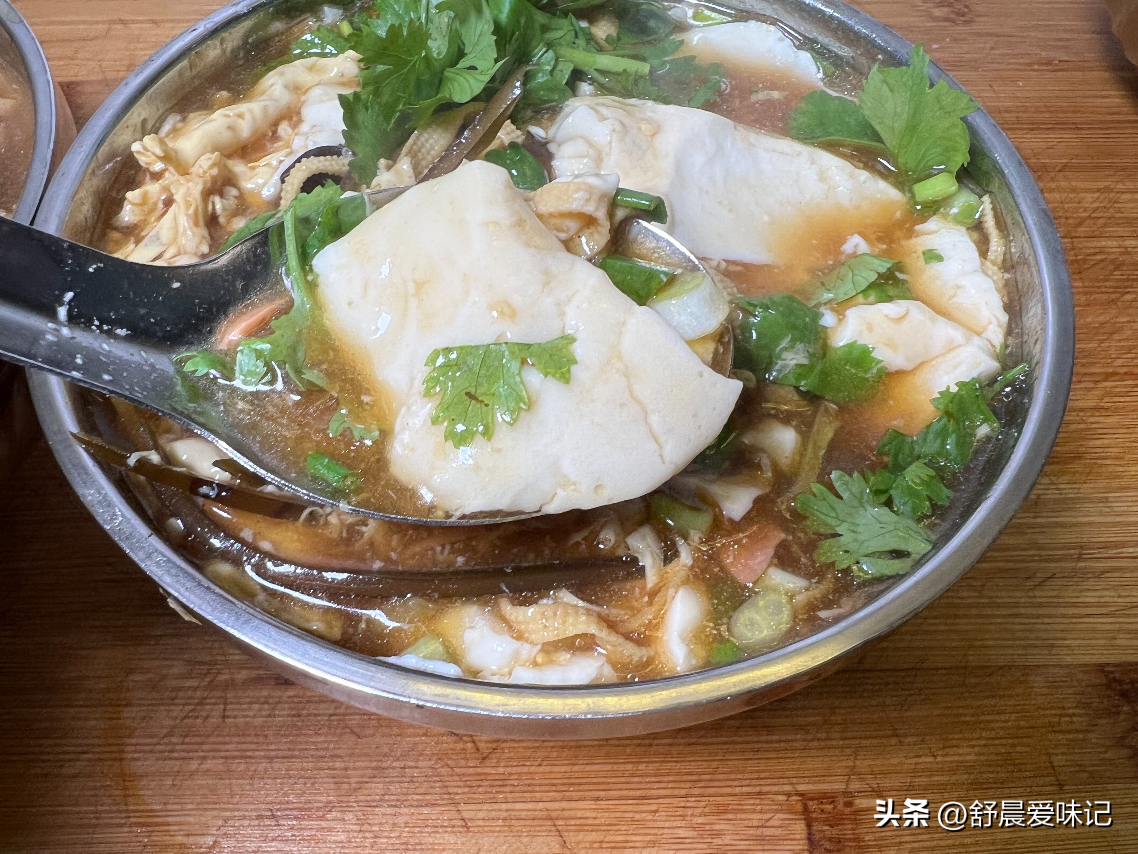 豆腐脑汤汁的做法（自制豆腐脑美味早餐的方法教程）