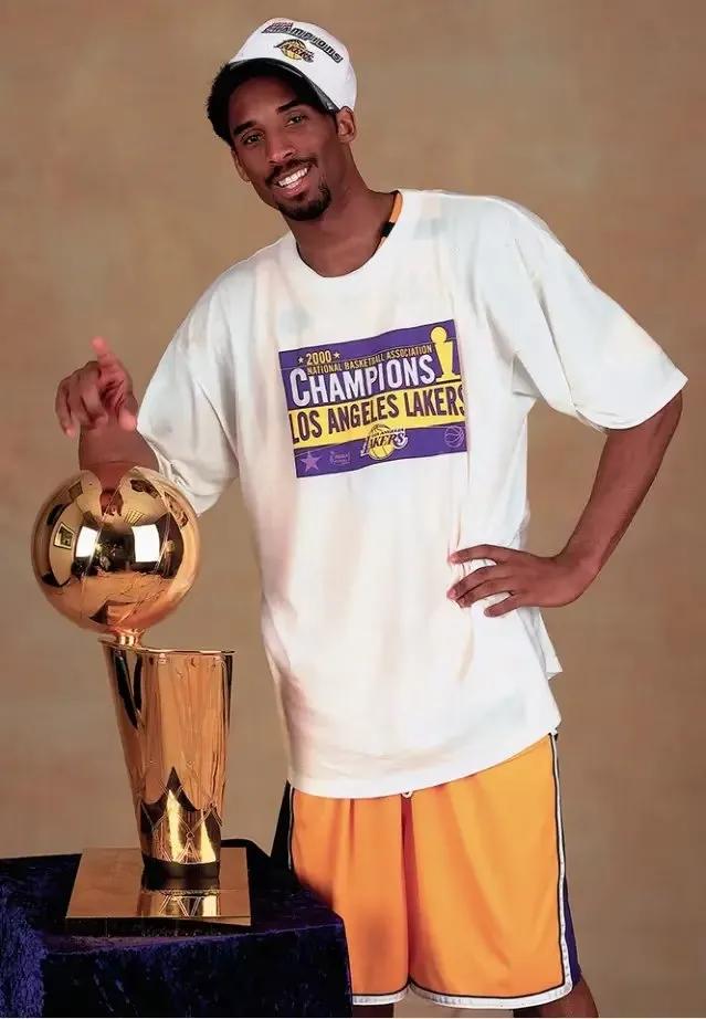 洛杉矶湖人队的科比个人资料(科比nba职业生涯高清壁纸,选秀,全明星