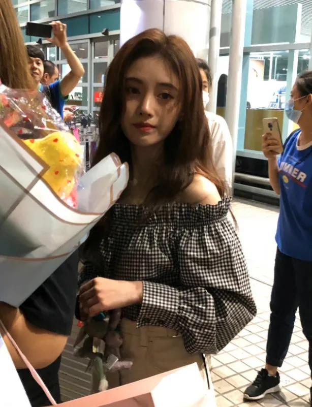 鞠婧祎｜生图也照样抗打