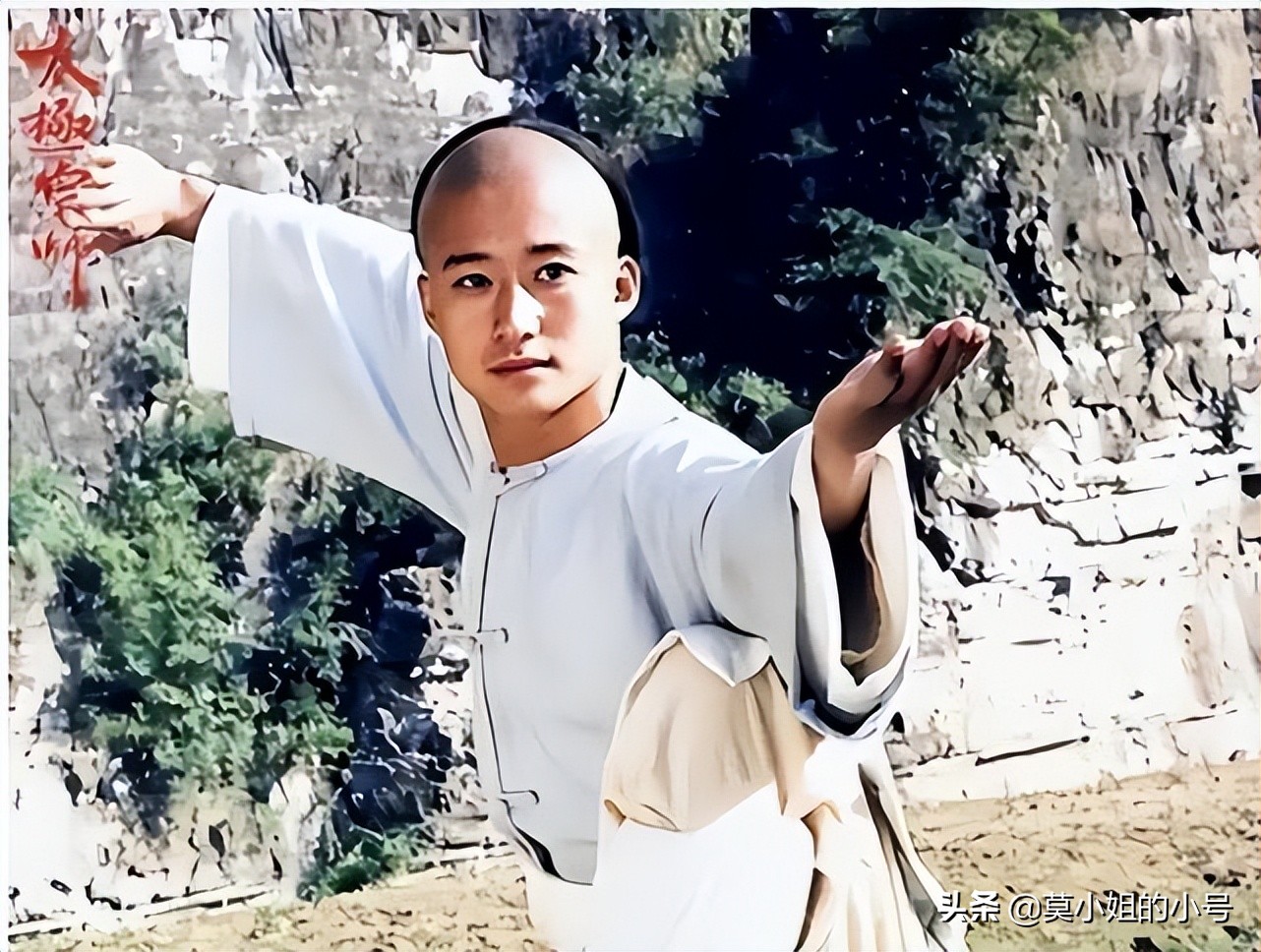 独宠爱妻，不炒绯闻，个个情史干净，这8位男星堪称娱乐圈清流