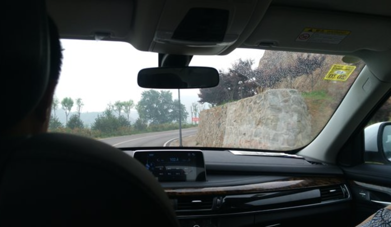 王恒杰：高考考场外跪地谢母，为心中理想放弃985名校