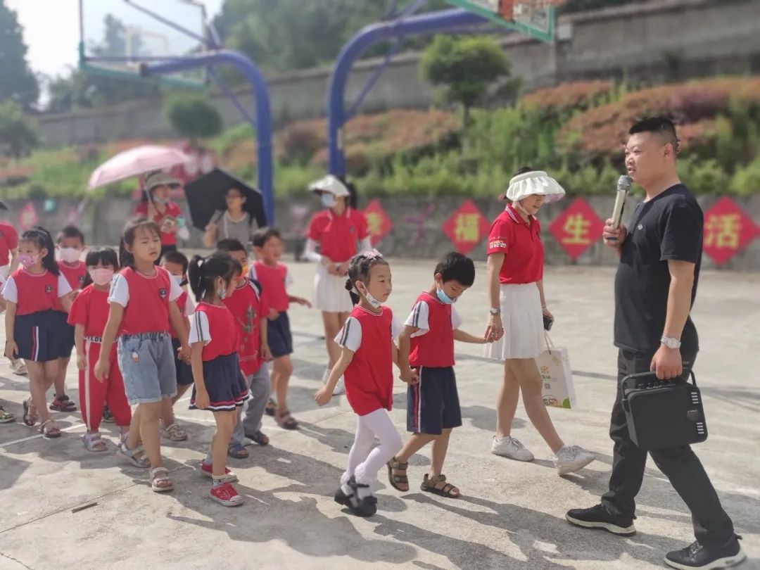 桂花镇幼儿园大班参观小学之旅(图7)